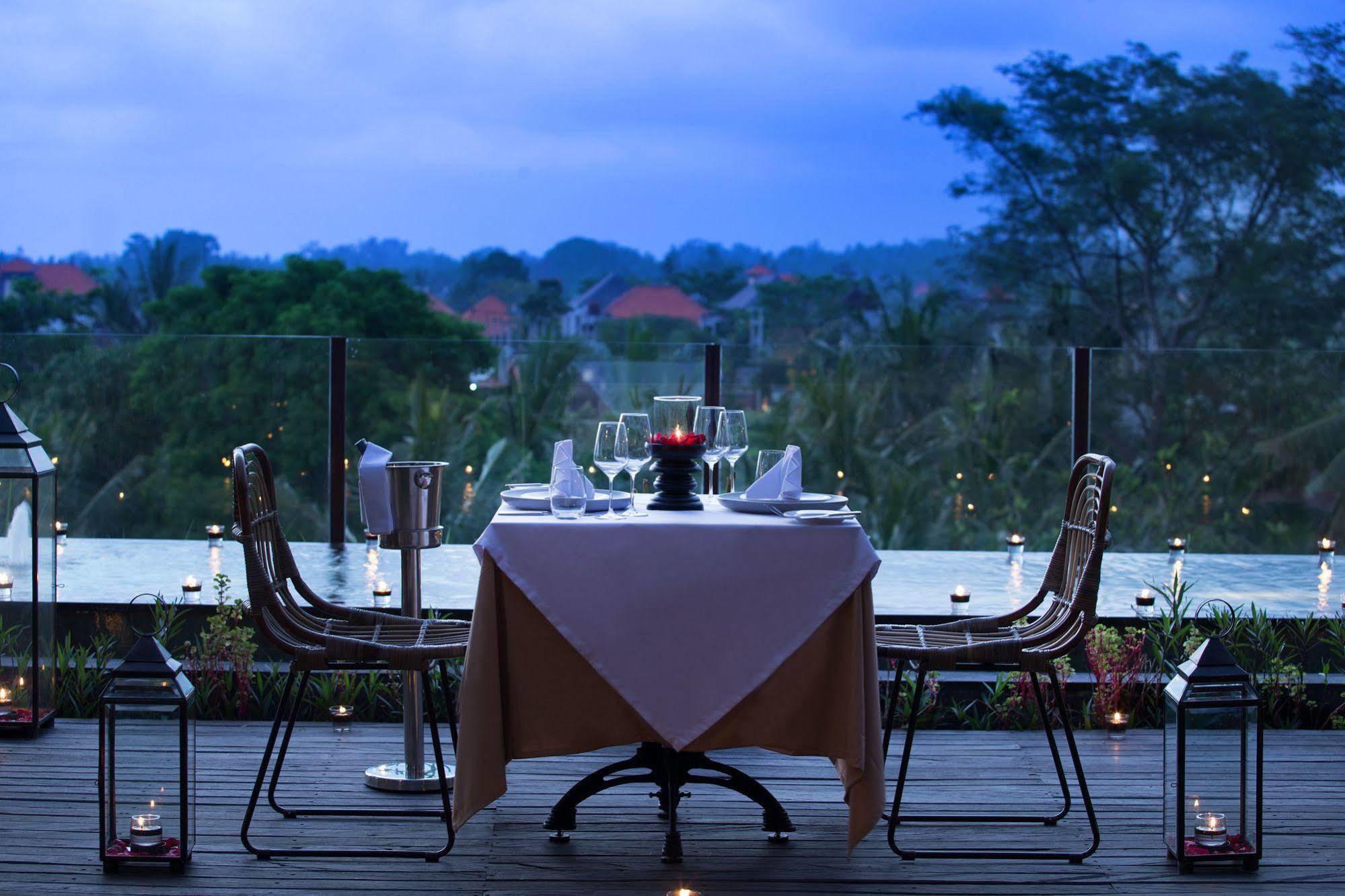Ubud Village Hotel Exterior foto